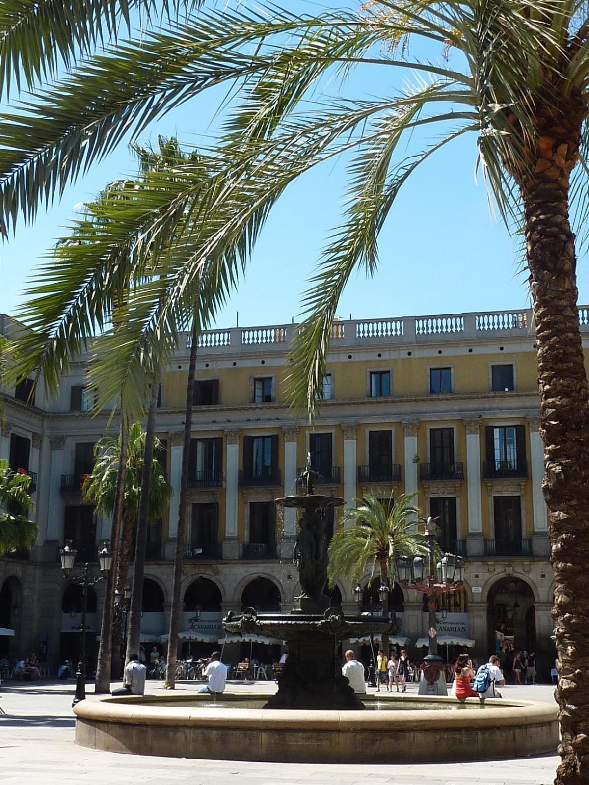 Roma Reial Hotel Barcelona Exterior foto