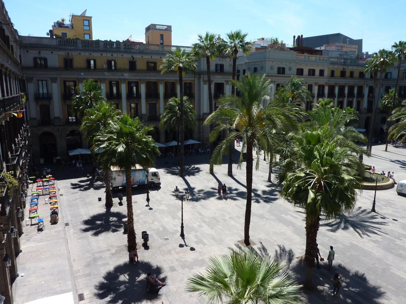 Roma Reial Hotel Barcelona Exterior foto
